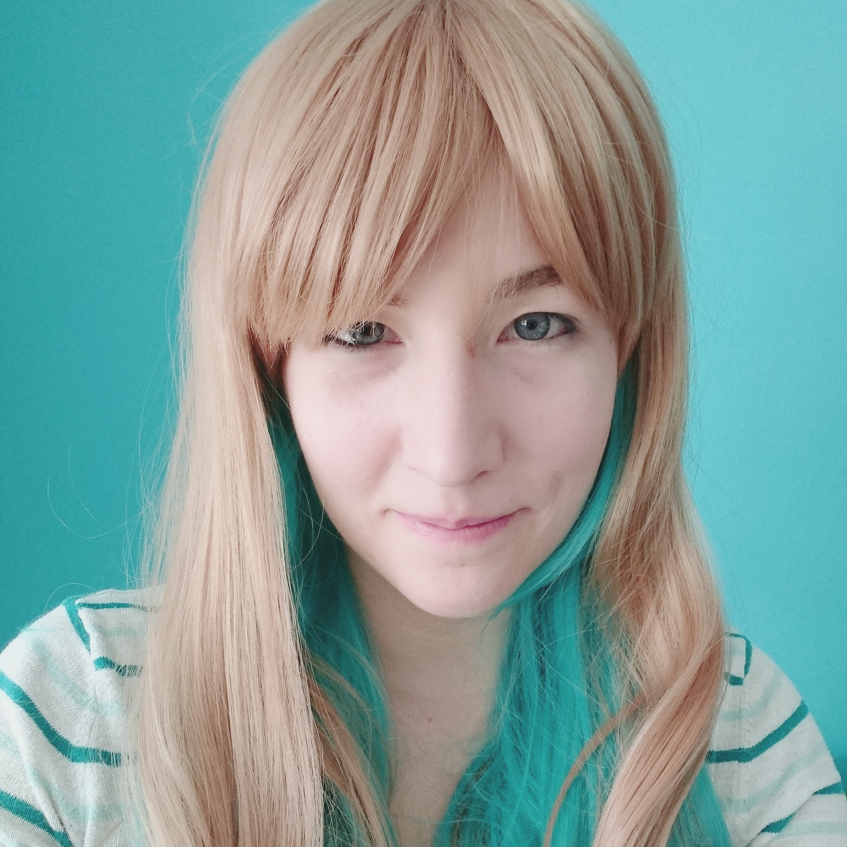 Prettyland wig in brown-turquoise